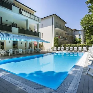 hotel-athena-cervia.emilia-romagnahotels.net/